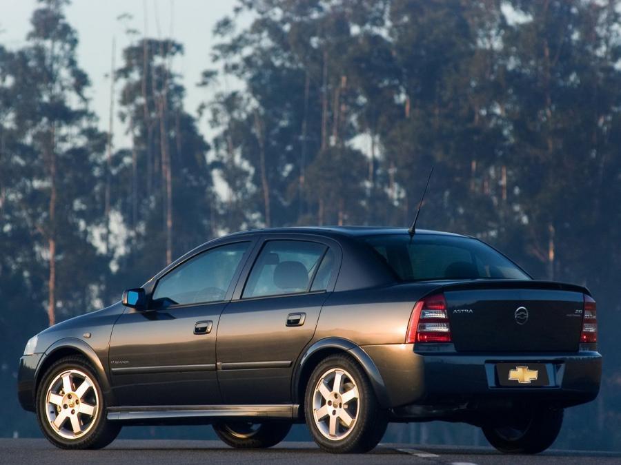  Chevrolet Astra Sedan 2003 года  (фото 2 из 14)